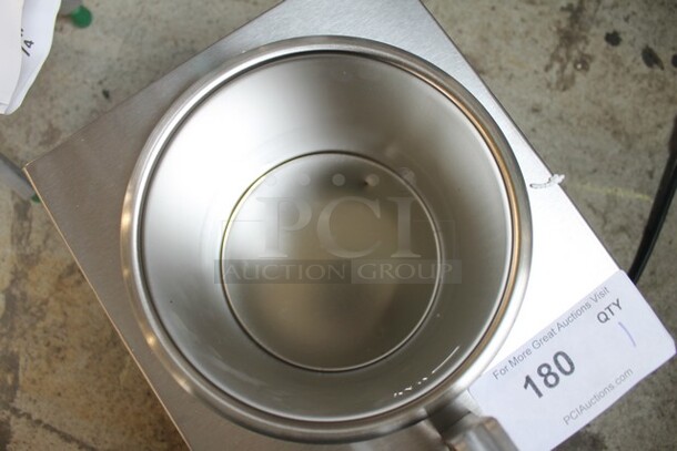 BRAND NEW SCRATCH AND DENT! Carnival King 382HSPW35 Stainless Steel Electric Countertop 3.5 Quart Condiment And Topping Warmer With Pump. 120V. Tested And Working! - Image 6 of 8