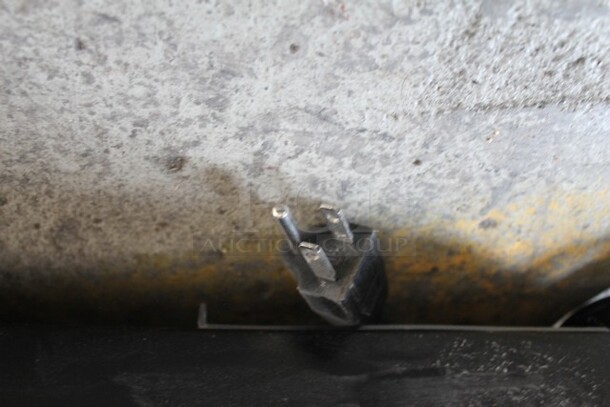 BRAND NEW SCRATCH AND DENT! Galaxy 177CRG2B Metal Mini Cooler Merchandiser. 110-120 Volts, 1 Phase. Tested and Working! - Image 7 of 7