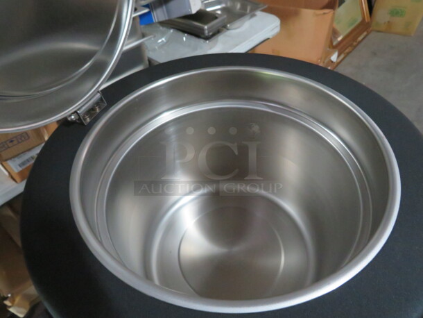 One NEW Vollrath 11 Quart Colonial Kettle Warmer. Model# 72165. 120 Volt. $631.90 - Image 2 of 2