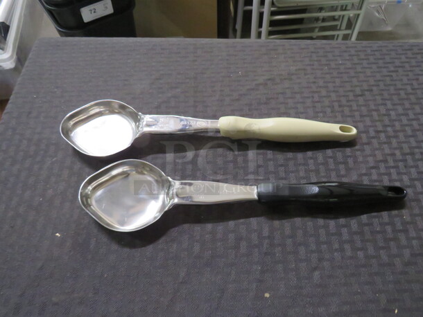 NEW Vollrath Stainless Steel 3oz Perforated Spoodle. 2XBID - Image 1 of 1