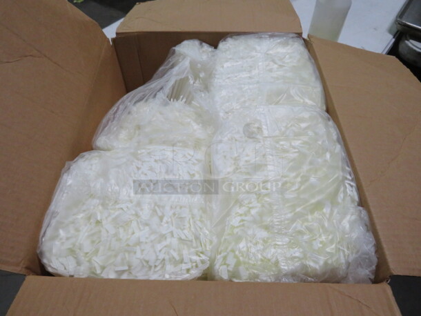 One Lot Of Straws. - Image 1 of 2