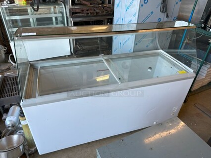 XS-700YXL Metal Commercial Ice Cream Dipping Cabinet w/ Sneeze Guard. 110 Volts, 1 Phase. Tested and Working!