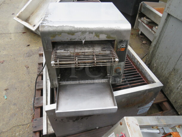 One QCS Star Holman Toaster. Model# QCS-Q1-35. 120 Volt. 14X21X13 - Image 1 of 1