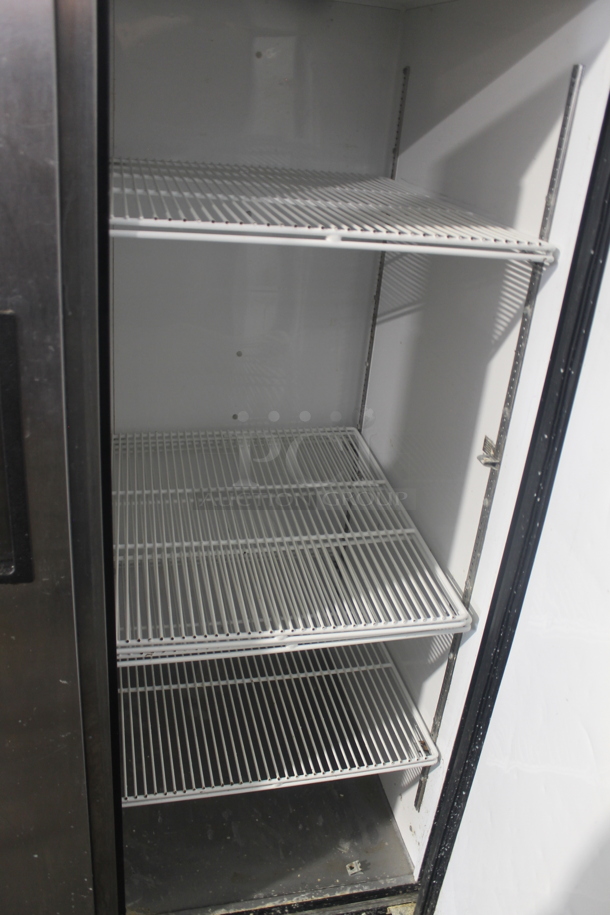 2015 True TG2R-2S Commercial Stainless Steel Two Door Reach In Cooler With Polycoated Racks on Commercial Casters. 115V, 1 Phase. Tested and Working! - Image 4 of 5