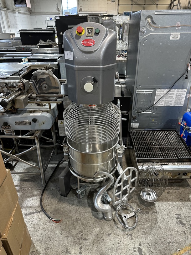 BRAND NEW SCRATCH AND DENT! Avantco MX60H Metal Commercial Floor Style 60 Quart Planetary Mixer w/ Mixing Bowl, Bowl Guard, Bowl Dolly, Whisk, Paddle and Dough Hook Attachments. 240 Volts, 1 Phase. - Image 4 of 12