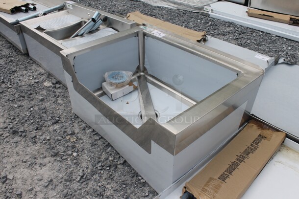 BRAND NEW SCRATCH AND DENT! Regency 600SM202812N Commercial Stainless Steel Floor Mop Sink.  - Image 3 of 5