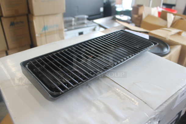 Black Poly Drip Tray w/ Metal Drip Tray Grate. - Image 2 of 4