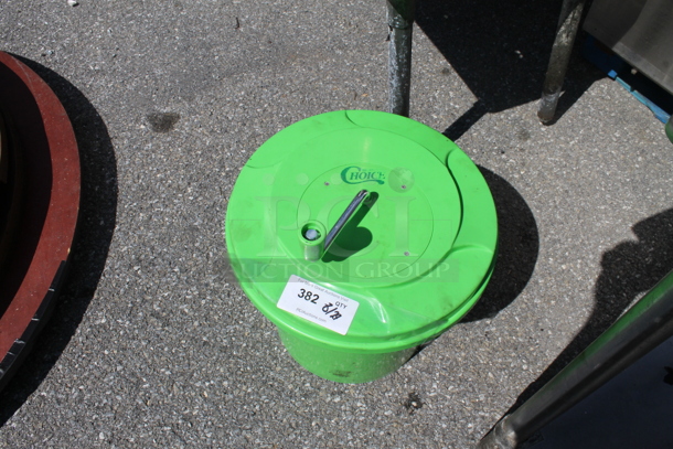 Choice Green Poly Salad Spinner Lettuce Spinner. - Image 2 of 4