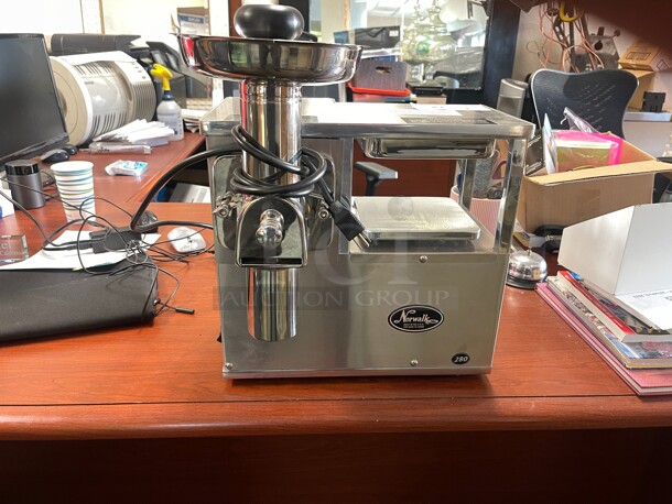 Working! Norwalk 280 Commercial Cold Press Juicer Premium Hydraulic   Recommended By GERSON THERAPY CLINIC Comes With Accessories 115 Volt NSF Tested and Working! - Image 2 of 8