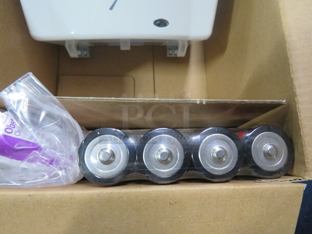 NEW Clario Betco Automatic Hands Free Soap Dispenser.  - Image 2 of 2