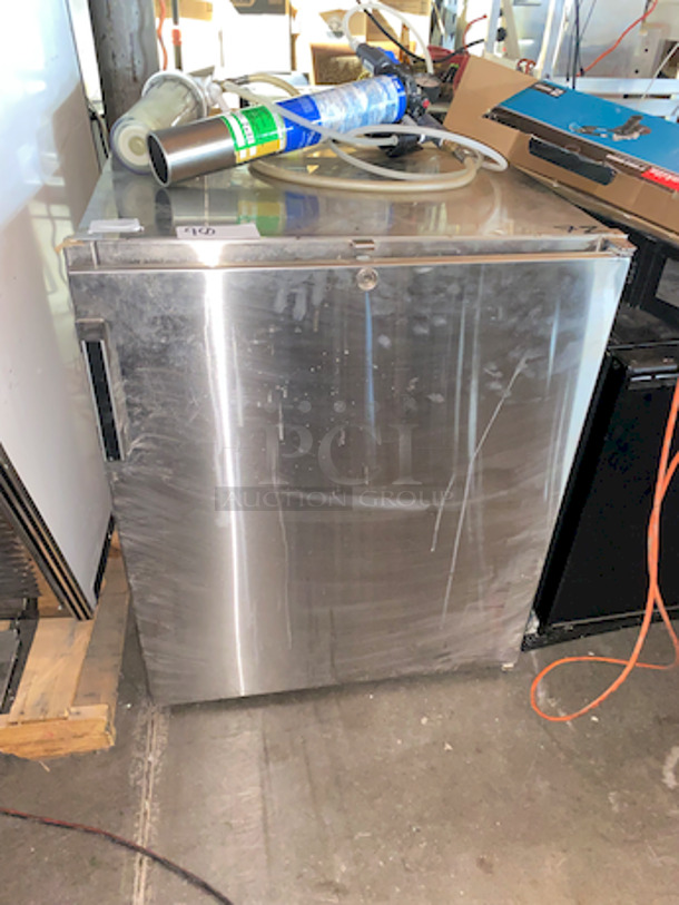 SWEET! Stainless Steel Back Bar Locking Liquor Storage Cabinet and Filtration System. 

Approximately: 36x35-1/2x34 - Image 4 of 5