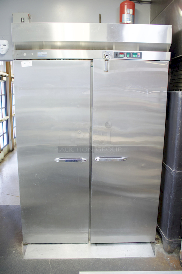Hobart Baxter HBP2 2-Door Roll In Proofer Box, Room For (2) Single Racks, Equipped With Digital Temp, Humidity and Timer Controls. 89-3⁄8
