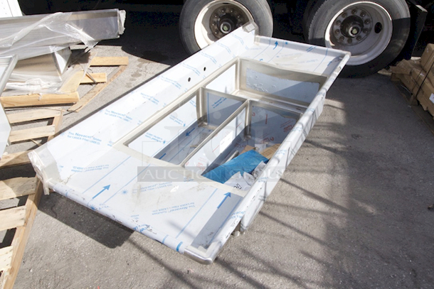 BRAND NEW SCRATCH & DENT! Advance Tabco 18-K5-56 Three Compartment Meat and Platter Sink with Two Drainboards - 91" - Image 3 of 9