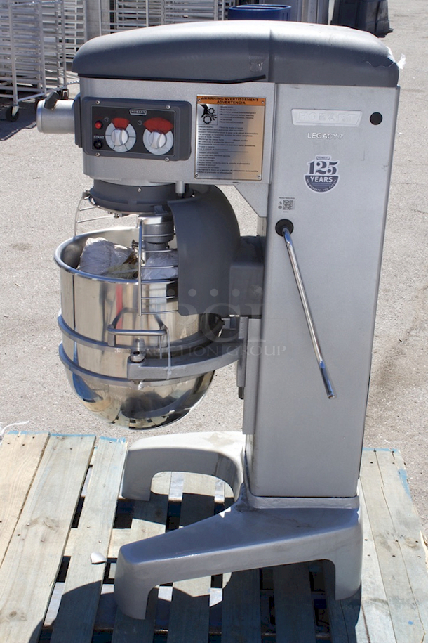 BRAND NEW SCRATCH AND DENT! Hobart Legacy+ HL400-1 40 Qt. Planetary Floor Mixer with Guard & Standard Accessories - 240V, 3 Phase, 1 1/2 hp - See photos - Image 9 of 9
