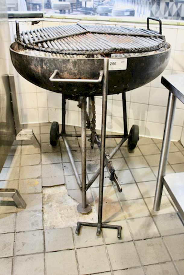 AMAZING! Round Grill, Charcoal, Adjustable Height, Grate Spins. 38x41