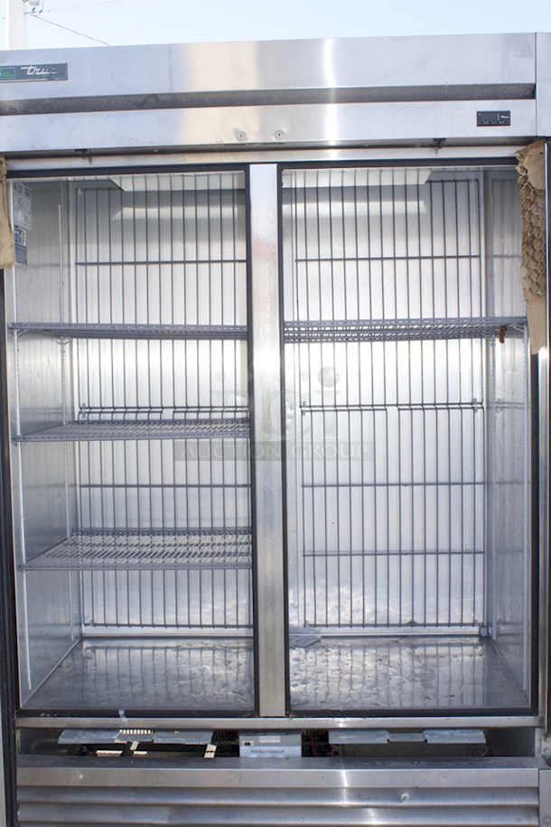 True T-49F-HC 54" Two Section Reach In Freezer, (2) Solid Right Hinged Doors, 115 V/60 Hz/1 ph, with 9-ft. NEMA 5-15P plug Tested. In working Order.
 - Image 2 of 7