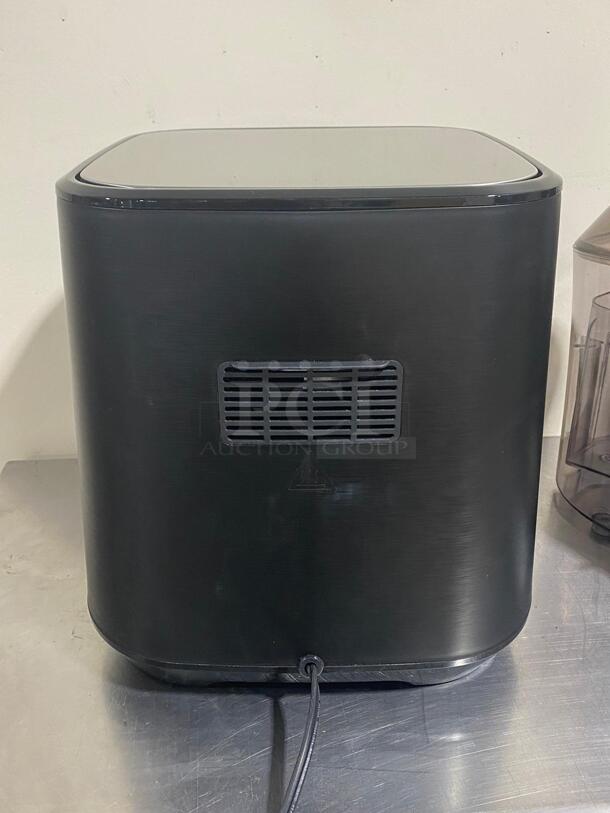 insignia 5 QT- Air Fryer_ Stainless Steel
 - Image 3 of 4