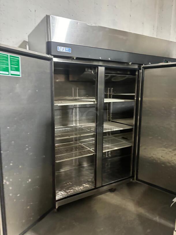 Turbo Air - M3R72-3-N, Commercial 77" Reach-in Refrigerator M3 series Stainless Steel 65.8 cu.ft
 - Image 2 of 6