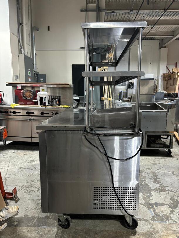 Bison Refrigeration BPT-67 Pizza Prep Unit, two-section, 20.0 cu. ft., side mounted self-contained refrigeration, self closing
 - Image 7 of 7