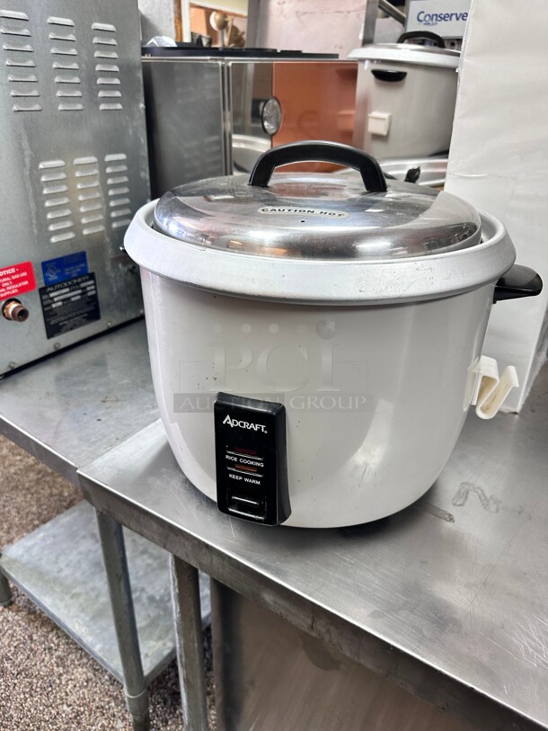 Excellent Condition Adcraft RC-E30 Rice Cooker w/ 30 Cup Capacity 115 Volt  - Image 2 of 9