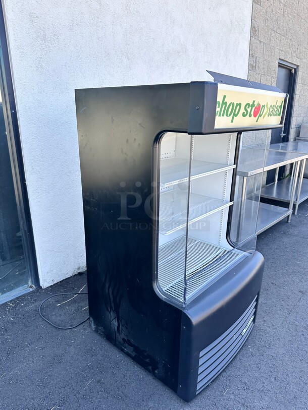 Late Model True TAC-14GS 30 inch Vertical Open Air Cooler w/ (4) Levels, Black, 115v Working - Image 8 of 10