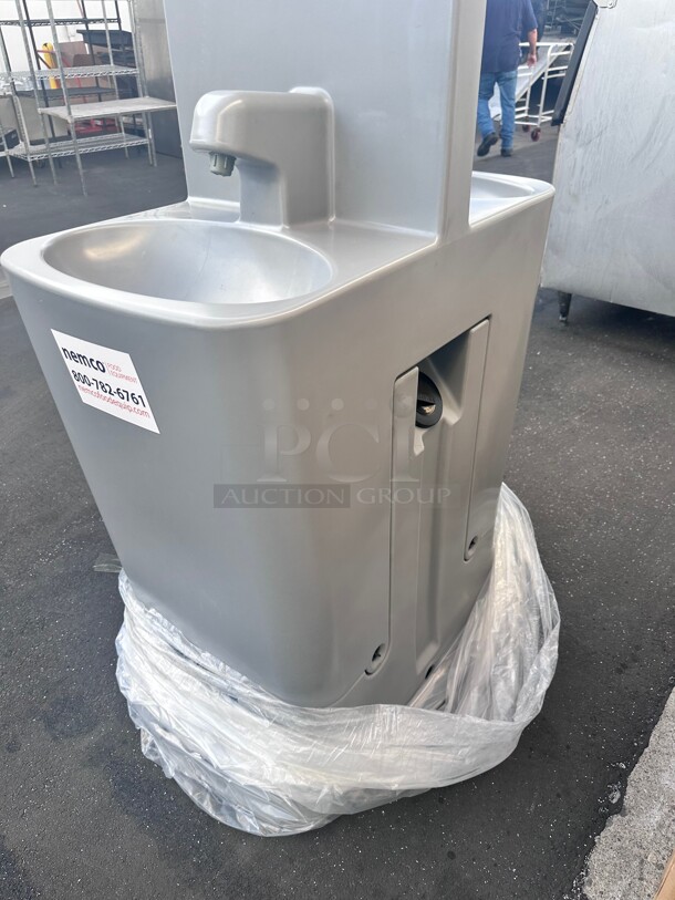 New In Box Nemco 69961 Stop N Scrub Portable Handwashing & Sanitizing Station 30 Gallon NSF - Image 3 of 9