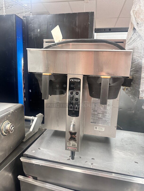 Fetco CBS-2032e Twin Automatic Coffee Brewer 208/240V, 4600-6100 W Tested and Working! - Image 2 of 7