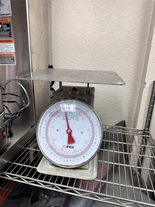 Winco SCAL-9100 100 lb Receiving Scale, 9 inch Dial, Large Steel Platform