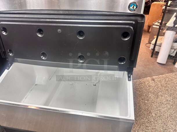 Excellent Condition Hoshizaki 350Lb Per Day Ice Machine 115 Volt Tested and Working! - Image 7 of 8