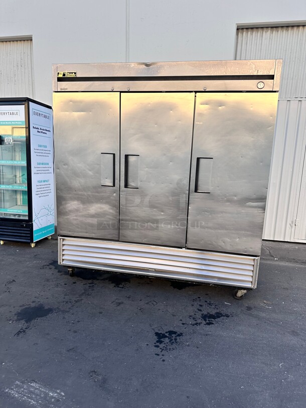 Excellent True T-72F 78 inch Three Section Reach In Freezer, (3) Solid Doors, 115v Working - Image 4 of 10