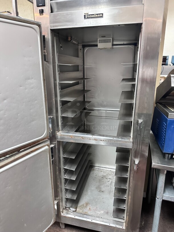 Late Model Traulsen G14300 Full Height Insulated Mobile Heated Cabinet w/ (3) Pan Capacity, 208v/1ph NSF Working - Image 4 of 6