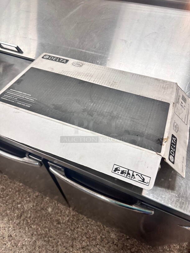 New Delta Lahara Commercial Bathroom Faucet Includes Lifetime Warranty - Image 6 of 7