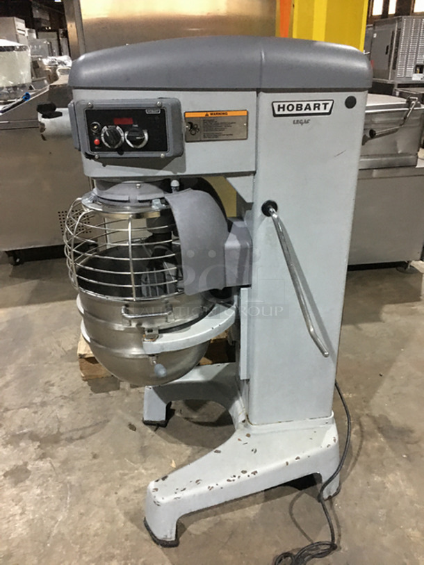 GORGEOUS! Hobart Legacy Metal Commercial 30 Quart Planetary Mixer! With Stainless Steel Mixing Bowl! With Bowl Guard and Paddle Attachment! Model: HL300 200/240V 1/3Phase! Works Great!  - Image 3 of 10