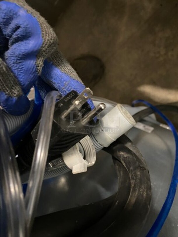 NEW! SCRATCH-N-DENT! LATE MODEL! 2022 Noble Commercial Undercounter Dishwasher! All Stainless Steel! Model: 495HTGW22 SN: 8102695713 208/240V 60HZ 1 Phase - Image 8 of 8