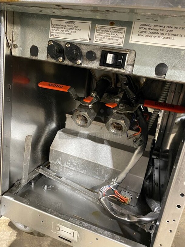 Frymaster Commercial Electric Powered Split Bay Deep Fat Fryer! With Metal Frying Baskets! All Stainless Steel! On Casters! Model: RE1142SE SN: 1508NA0057! 208V 60HZ 3 Phase!  - Image 8 of 11