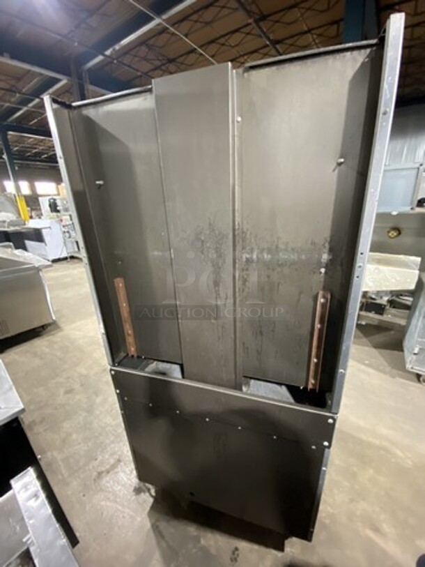 Garland Commercial Natural Gas Powered Upright Double Oven Char Broiler Grill! All Stainless Steel! - Image 4 of 9