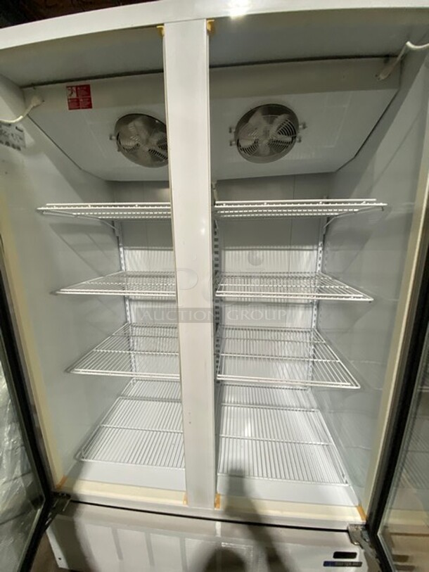 MASTER-BILT Metal Commercial 2 Door Reach In Freezer Merchandizer! MODEL:BLG-48HD SN:LV486729! - Image 5 of 8