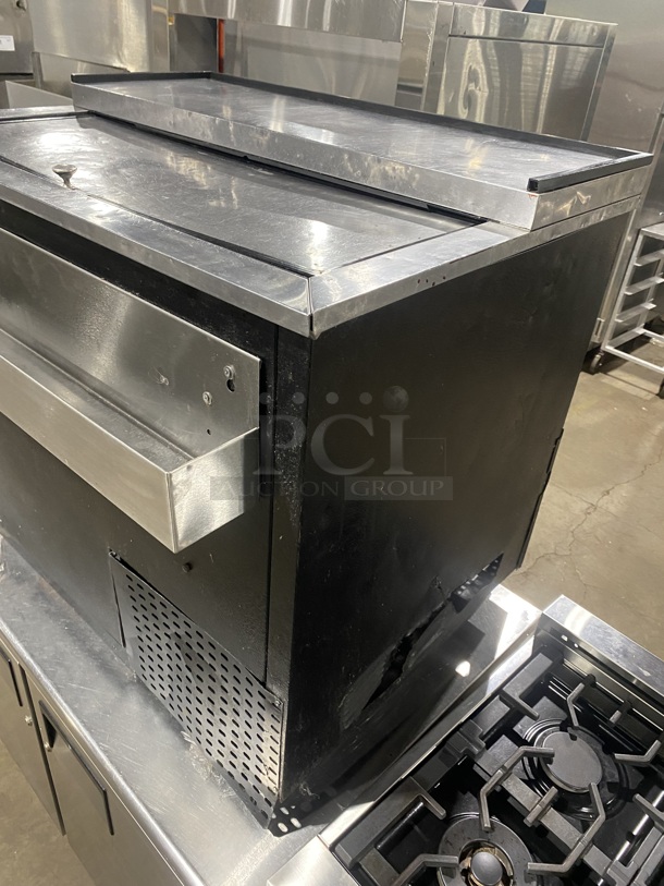 True Refrigerated 1 Top Sliding Door Beer Bootle Cooler! With Speed Rail! TD36-12 Serial 141236! 115V 1 Phase!  - Image 2 of 7