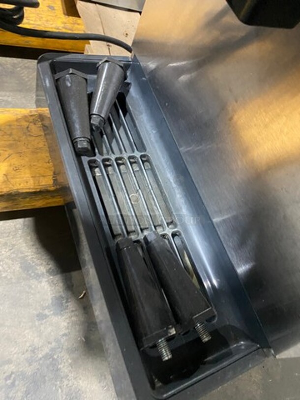 WOW! SCRATCH-N-DENT! LATE MODEL! Hoshizaki Commercial Countertop Refrigerated Ice Maker/Dispenser And Water Dispenser! All Stainless Steel! With Legs! Model: DCM270BAH SN: C18907F 115/120V 60HZ 1 Phase - Image 7 of 8