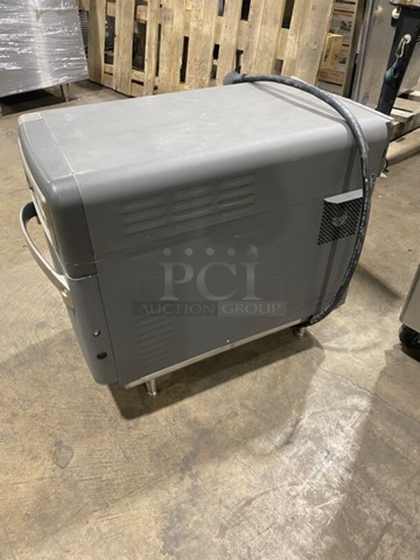 LATE MODEL! 2018 Turbo Chef Commercial Countertop Rapid Cook Oven! On Small Legs! Model: NGO SN: NGOD41069 208/240V 60HZ 1 Phase - Image 4 of 8