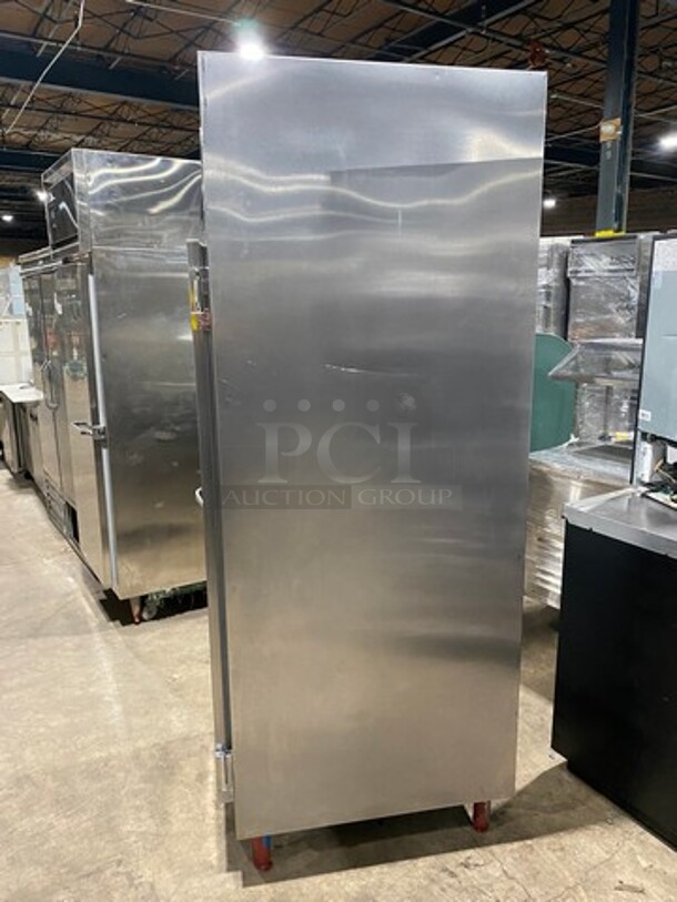 Traulsen Commercial Single Door Reach In Cooler! All Stainless Steel! On Legs! Model: RHT132WUT SN: T92797D05 115V 60HZ 1 Phase - Image 2 of 7