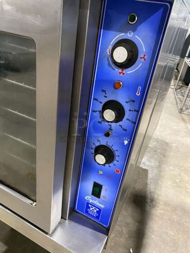 Bakers Pride Commercial Electric Powered Single Deck Convection Oven! With View Through Doors! Metal Oven Racks! All Stainless Steel! With Legs! Model: GDCO11E SN: 555361102003 208V 60HZ 1/3 Phase - Image 6 of 9