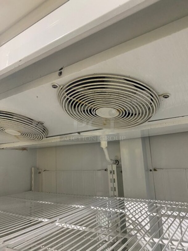 Master Bilt Commercial 2 Door Reach In Freezer Merchandiser! With View Through Doors! Poly Coated Racks! Model: BLG48HD SN: JU463604! 115V 60HZ 1 Phase! - Image 8 of 9