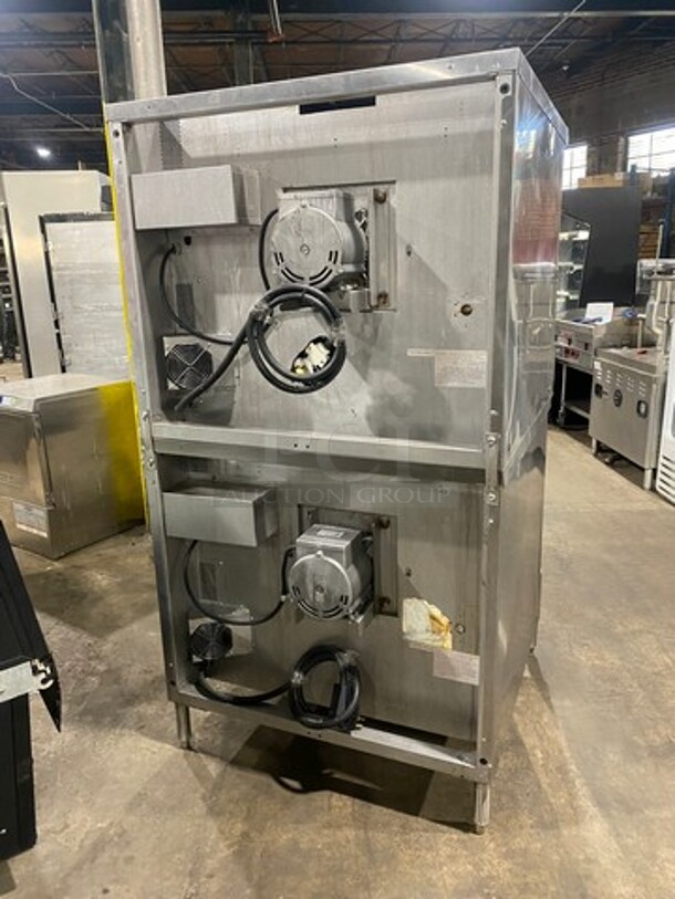 NICE! Blodgett Commercial Electric Powered Double Deck Convection Oven! With View Through And Solid Doors! Metal Oven Racks! All Stainless Steel! On Legs! 2x Your Bid Makes One Unit! SN: 121813XF081T - Image 3 of 11