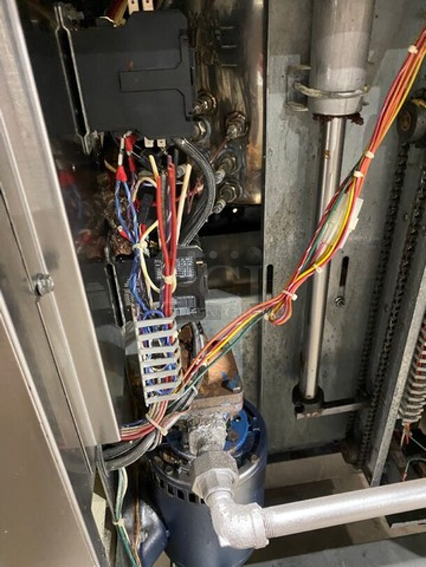 WOW! Giles Electric Powered Heavy Duty Open Fryer! With Automatic Lift And Basket! With Oil Filter System! Model: GEF400 SN: A909240817 208V 60HZ 3 Phase - Image 9 of 9