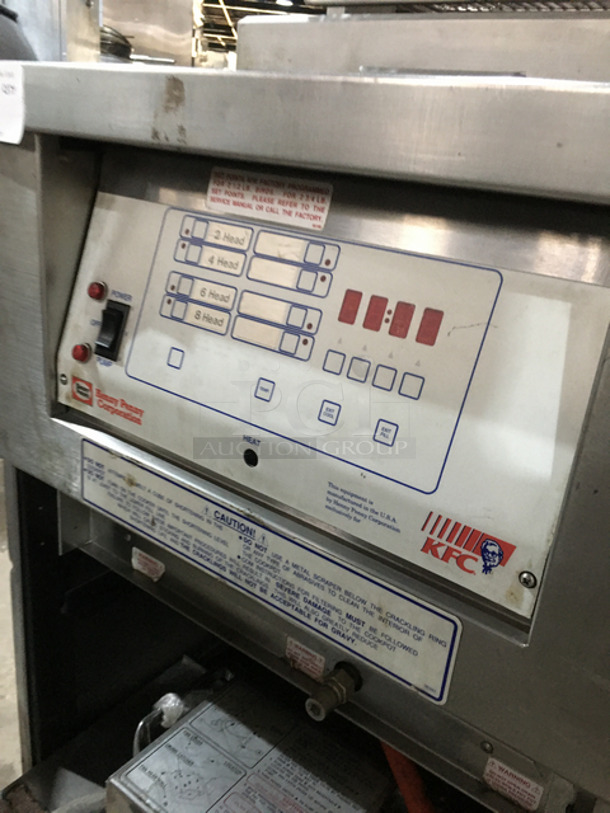 GREAT! Henny Penny Electric Powered KFC EDITION Pressure Fryer! With Oil Filter System! With Auto Lift Tray Holder! All Stainless Steel! On Commercial Casters! - Image 6 of 9