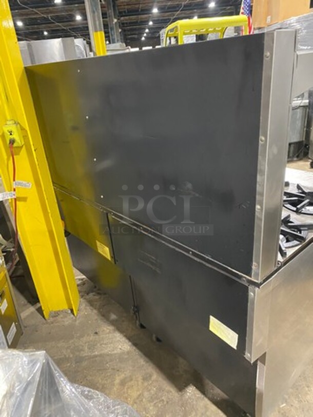 Southbend Commercial Natural Gas Powered 12 Burner Stove! With Raised Back Splash And Salamander Shelf! With 2 Full Size Oven Underneath! All Stainless Steel! On Casters! - Image 4 of 10