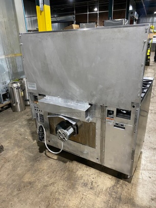 WOW! Vulcan Commercial Natural Gas Powered Flat Top Griddle With 2 Burner! Flat Griddle Has Side Splashes! With Raised Back Splash And Salamander Shelf! With Oven Underneath! All Stainless Steel! On Casters! Model: 48C2B36GN SN: 650094075 - Image 3 of 11