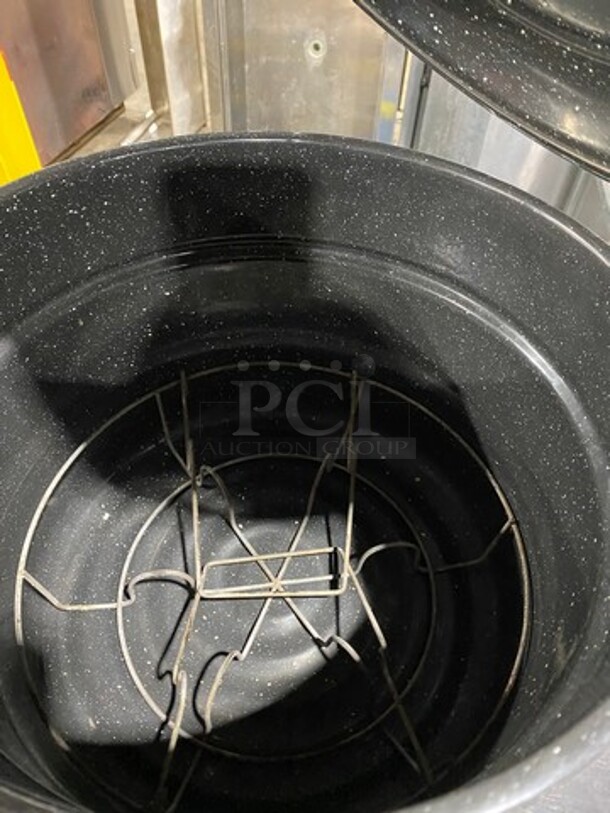 Stock Pot! With Lid! With Side Handles! - Image 4 of 5