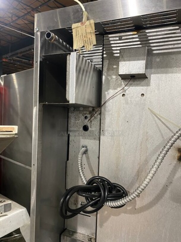 BEAUTIFUL! LATE MODEL! US Range/Garland Double Stacked Natural Gas Powered Heavy Duty Commercial Convection Oven! With View Through Doors! Model SUMG100 Serial 1911100101567! On Commercial Casters! 2 X Your Bid Makes One Unit! - Image 9 of 9